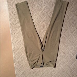Men's Classic Khaki Chinos